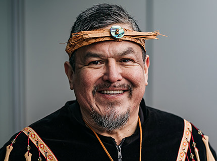 Tsleil-Waututh storyteller Les George is the new VPL Indigenous