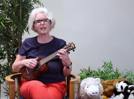 A screenshot from the video Virtual Babytime with Marilyn